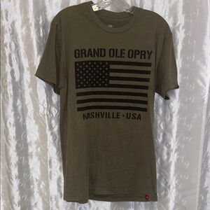 Sportiqe Grand Ole Opry Nashville, TN Shirt Adult Size Medium 🔥 C1